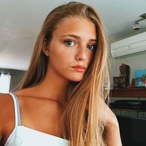 Meet your Posher, Catherine